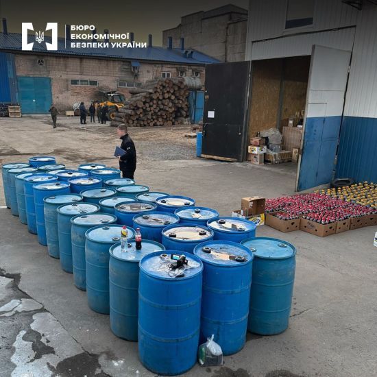 Священники УПЦ підпільно виготовляли алкоголь на Київщині та Рівненщині: деталі від БЕБ