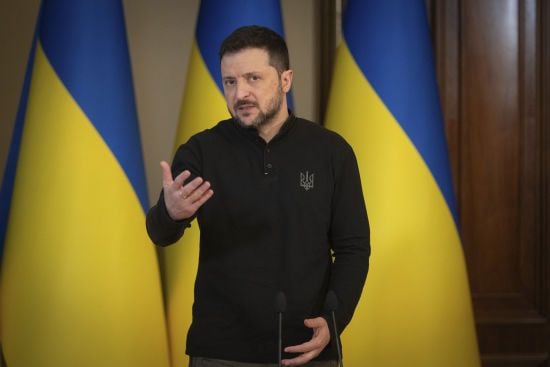 Зеленський відверто відповів, чому Україна погодилась на припинення вогню