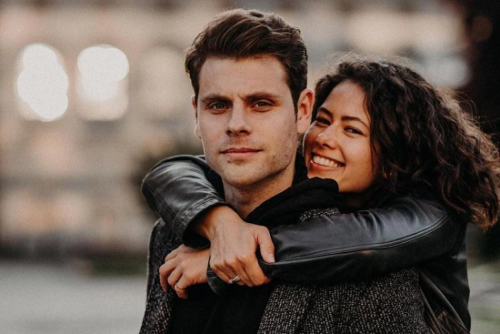 Артур Логай висловися про ревнощі у шлюбі після знімань у пікантних сценах: "Кризи були"