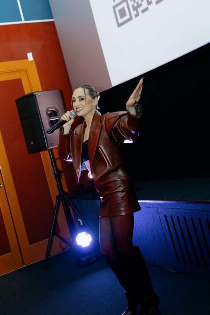 У Києві відбулася презентація музичного відео співачки TINA PETRIV на трек “Мирні ночі, ясні дні”
