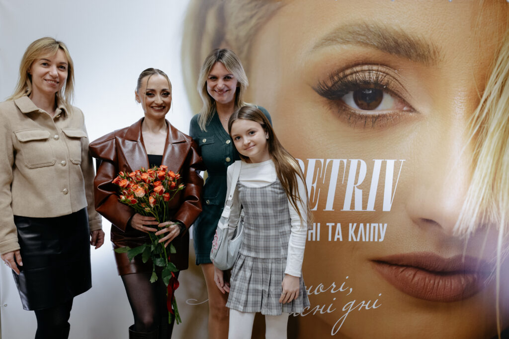 У Києві відбулася презентація музичного відео співачки TINA PETRIV на трек “Мирні ночі, ясні дні”