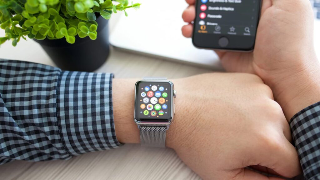 Apple Watch – розумний годинник, який змінює гру