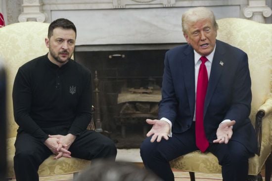 Трамп веде переговори із Зеленським просто зараз – Білий дім
