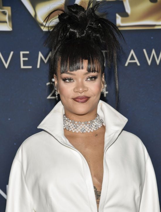 Ріанна неочікувано показалася в пологовому з двома новонародженими синами