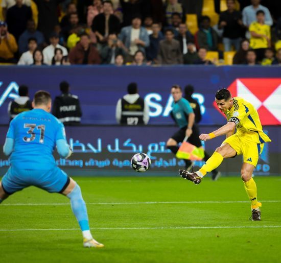 Роналду забив Бущану, але команда українця уникла поразки у чемпіонаті Саудівської Аравії (відео)