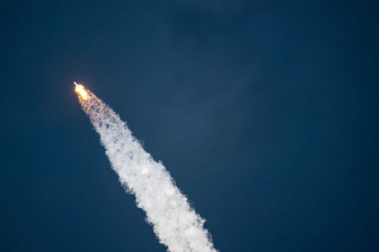 Гриміли вибухи і палали пожежі: які регіони України вночі атакували "Шахеди"