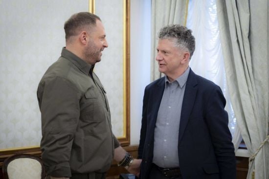 Єрмак провів важливу зустріч напередодні переговорів з США: хто і навіщо приїхав до Києва