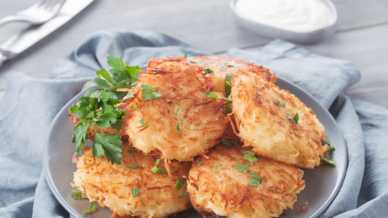 Кухарі в ресторанах додають в деруни три секретні інгредієнти: страва виходить пишною і ще смачнішою Кухарі в ресторанах додають в деруни три секретні інгредієнти: страва виходить пишною і ще смачнішою