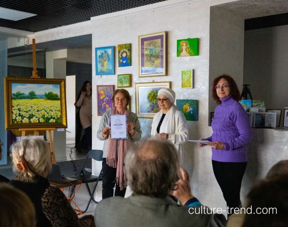Відкрилася виставка живопису "Першоцвіти" в рамках арт-проєкту "Душа України"