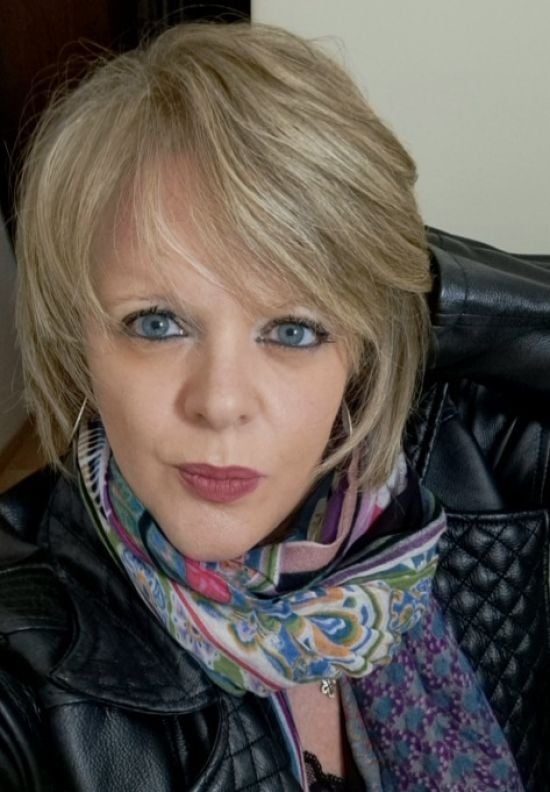 Опальна вчителька змушувала учнів дивитися її порно та заохочувала до взаємного самозадоволення