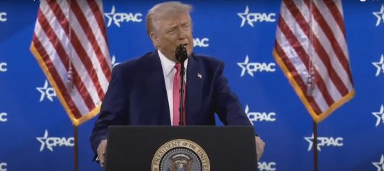 Американські посадовці пояснили, чому Трамп призупинив військову допомогу Україні — NBC News