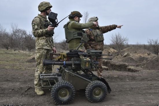 Контракти в Силах оборони: у Міноборони розповіли, як українцям 18-24 віку пройти ВЛК