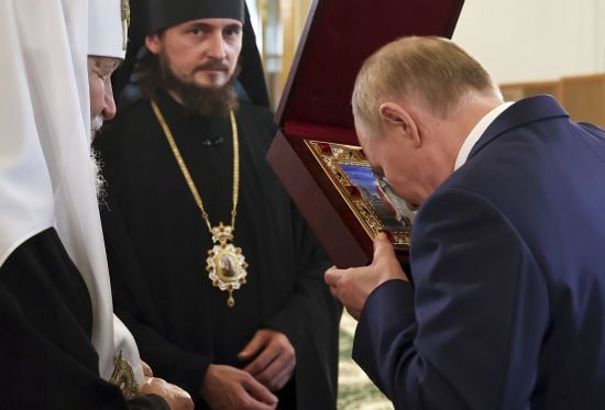 Глава МЗС Польщі запитав богослова, чи почув бог "молитву" Путіна за Трампа