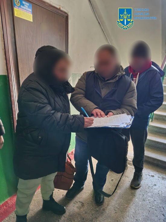 Змушувала жебракувати: затримано жінку, яка знущалася з людей з психічними розладами