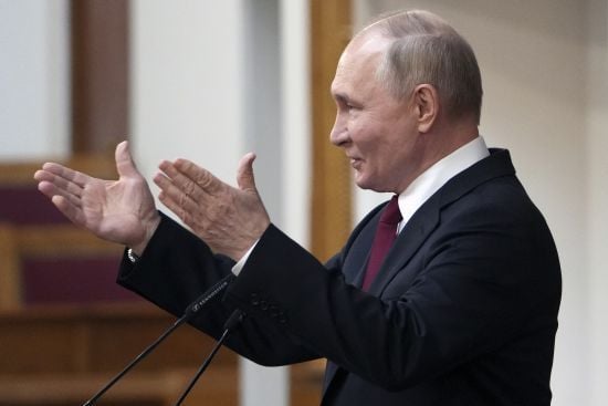 У Німеччині прокоментували умову Путіна про припинення допомоги України