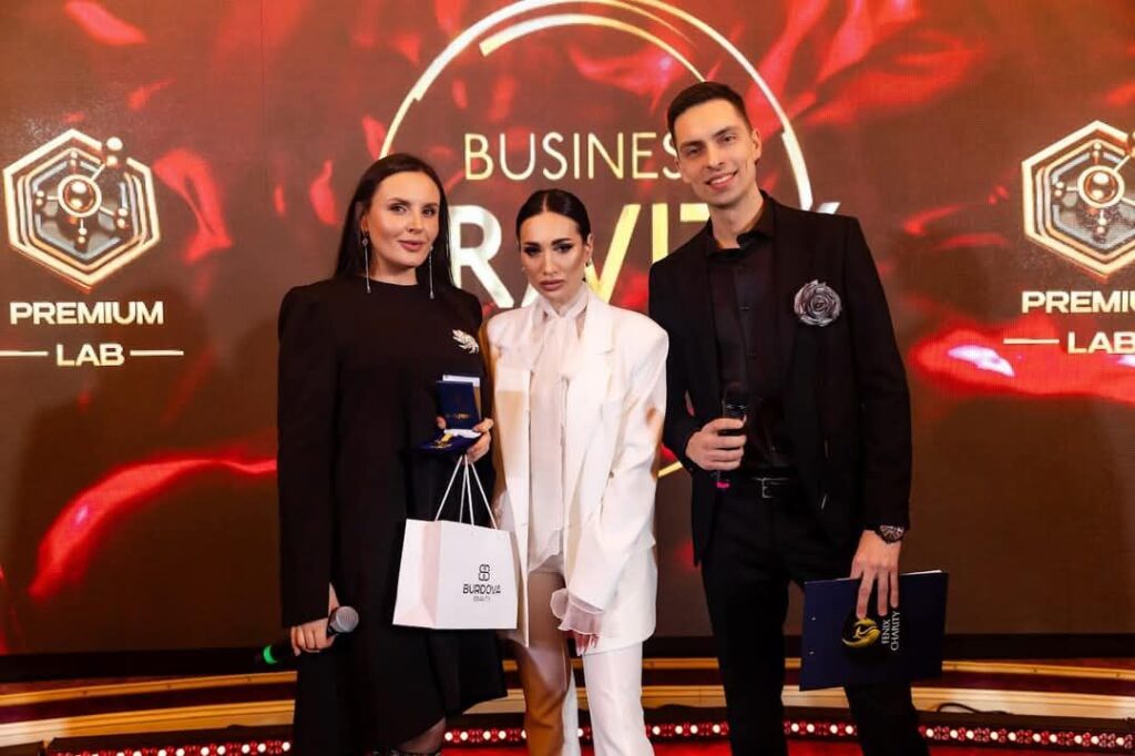 Гала-зустріч «LEADERS PREMIUM BUSINESS» об'єднала лідерів для обговорення майбутнього країни Гала-зустріч «LEADERS PREMIUM BUSINESS» об'єднала лідерів для обговорення майбутнього країни