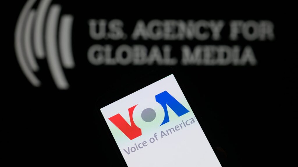 Трамп позбавив членів адміністрації Байдена доступу до секретних матеріалів