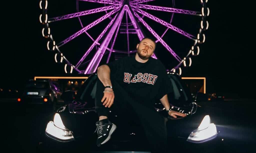 MoNaKiss презентує дебютний трек «PIT-STOP» – енергія та драйв у кожному ритмі