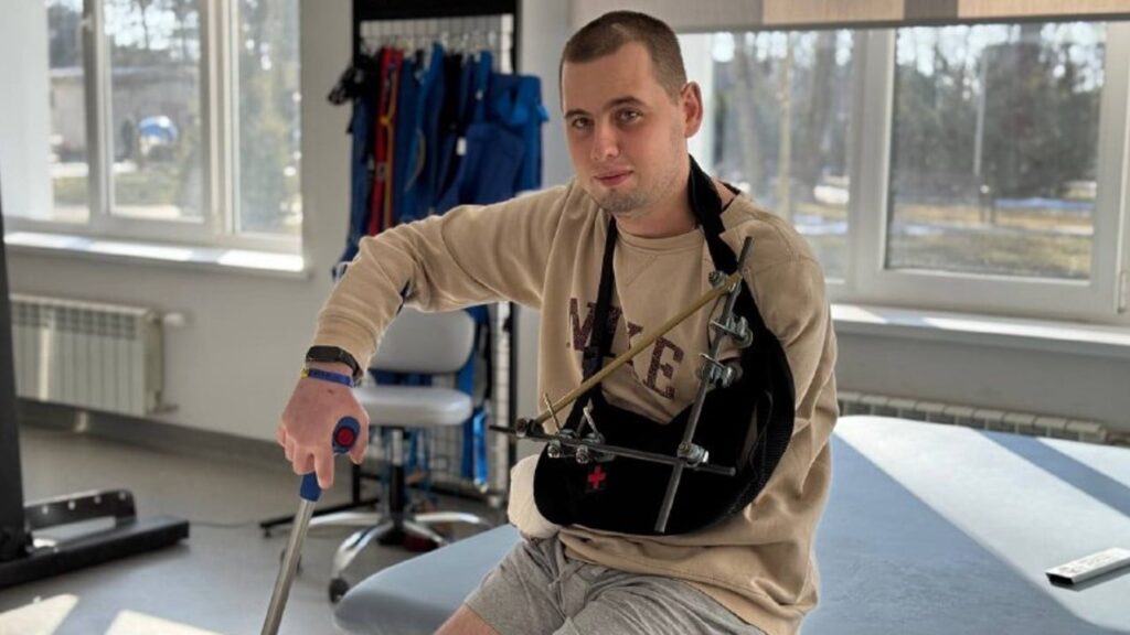 Кашляв з дитинства: у Києві врятували 12-річного хлопця з кістою біля серця Кашляв з дитинства: у Києві врятували 12-річного хлопця з кістою біля серця