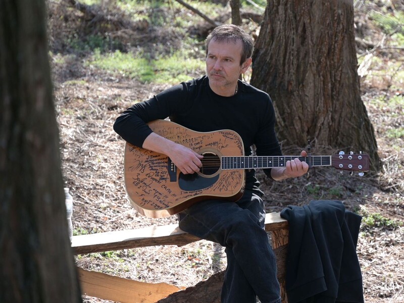 "Лютий не минає". Вакарчук презентував сольну пісню про початок повномасштабної війни. Відео