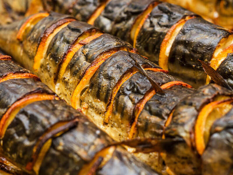 Зробіть цей маринад – і запечена скумбрія вийде смачною і ароматною. Простий і швидкий рецепт