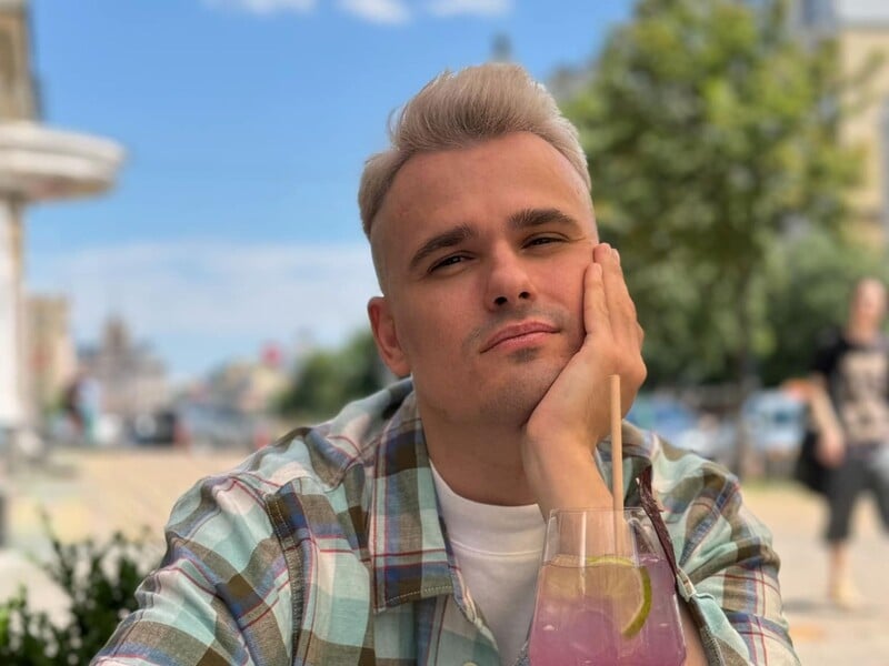 Режисер Нєнов назвав двох українських артисток, які "робили йому нерви"