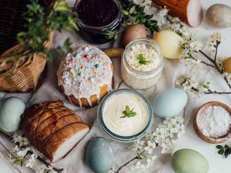 "Можете хоч тріснути". Тренер розповів, як на Великдень їсти все, що хочеться, і не набрати зайву вагу