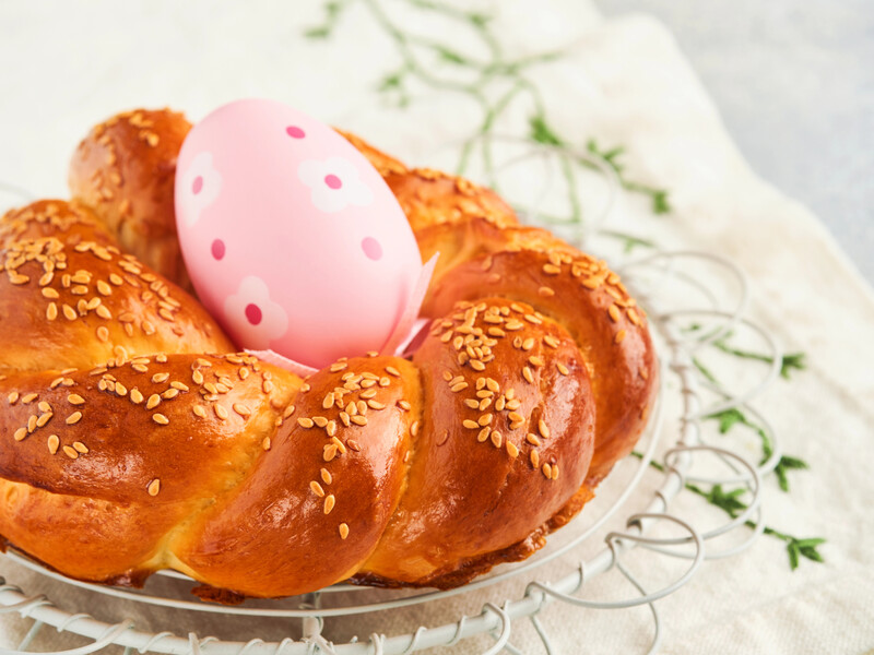 "Залиште тісто в холодильнику на ніч". Секрет французької паски бріош із маслом і родзинками