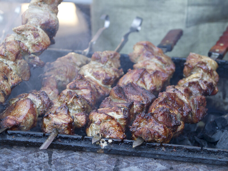 Додайте це до спецій – і шашлик вийде смачним і ніжним. Рецепт маринаду для яловичини з темного пива