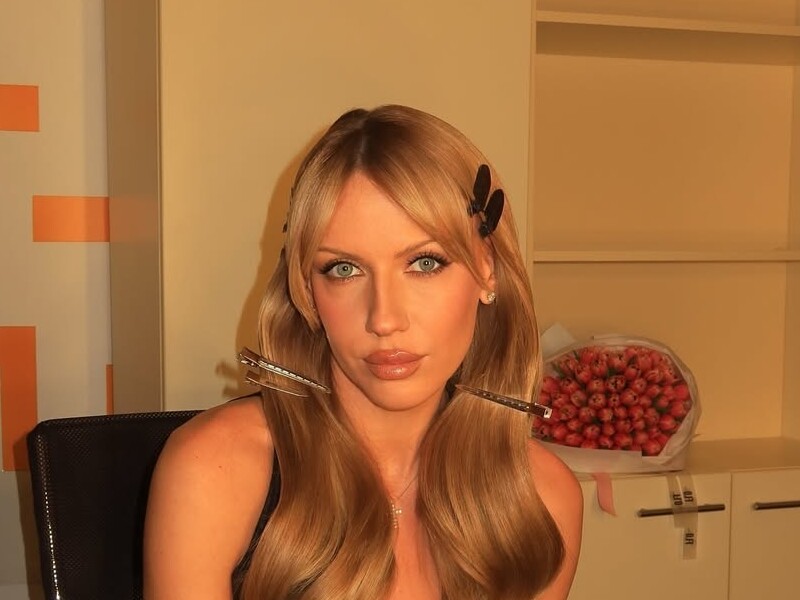 Нікітюк розповіла, через що не замовляє батькам прибирання будинку