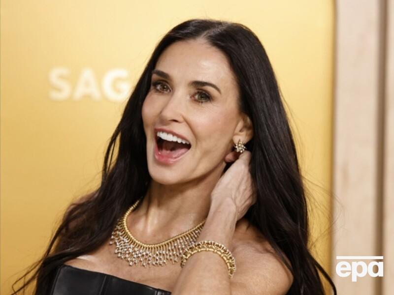 Демі Мур: Пам'ятаю, чула: "У твоєму віці довге волосся вже недоречне". Це не мало для мене сенсу