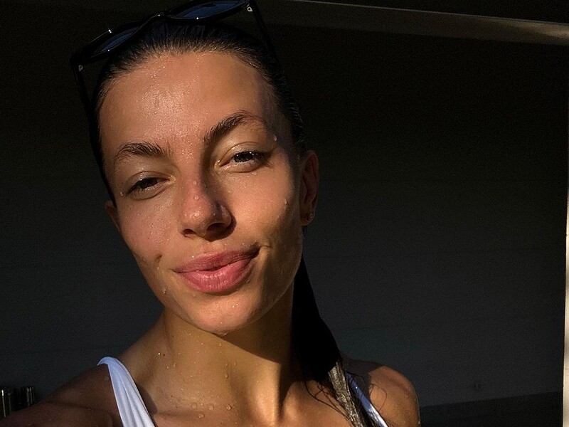 Бех-Романчук у монокіні показала фігуру зі спини