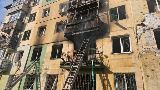 Удар по Павлограду: мати ридала над тілом доньки та благала про допомогу — подробиці