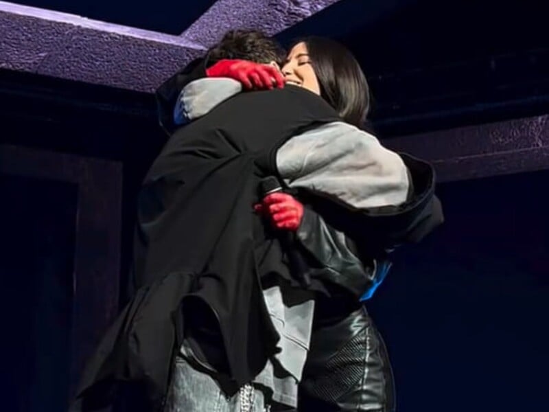 Експартнер Дорофєєвої на її сольнику публічно побажав співачці стати матір'ю. Відео