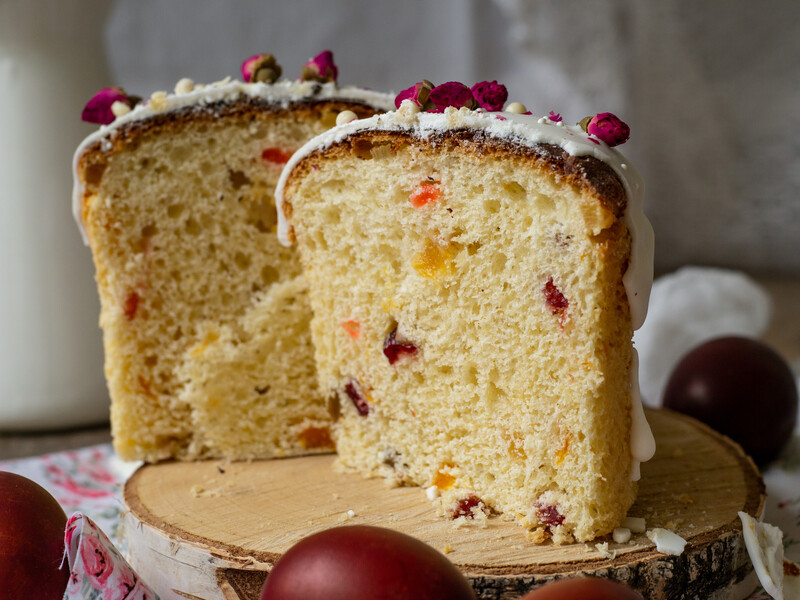"М’яка, ароматна, святкова". Рецепт паски, "яка вдається завжди"