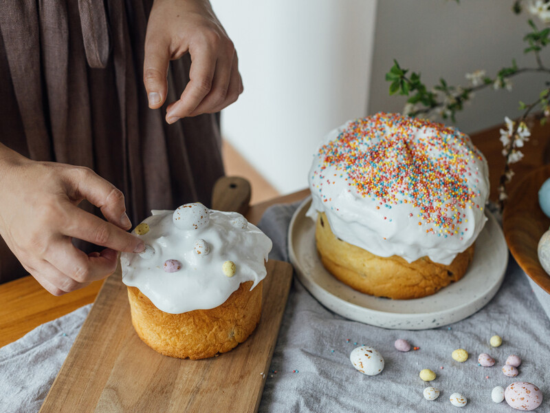 Глазур зі згущеного молока. Рецепт за два кроки