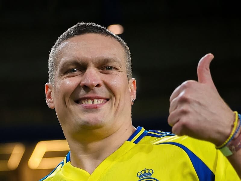 Усик розповів, що дав інтерв'ю відомому британському журналісту. Фото