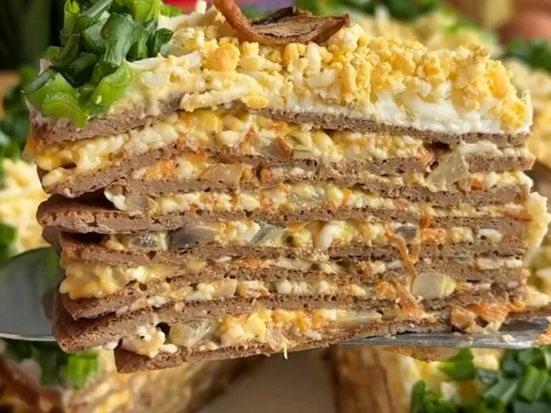 Залийте це молоком – і печінковий торт буде дуже смачним. Ідеальний рецепт і кулінарні секрети