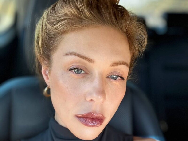 Тіна Кароль з усіх ракурсів похвалилася стрункою фігурою й накачаними біцепсами. Фото