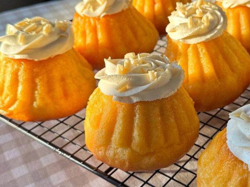 Ромові баби за цим рецептом виходять неймовірно смачними, соковитими й не розмокають у сиропі. Поради