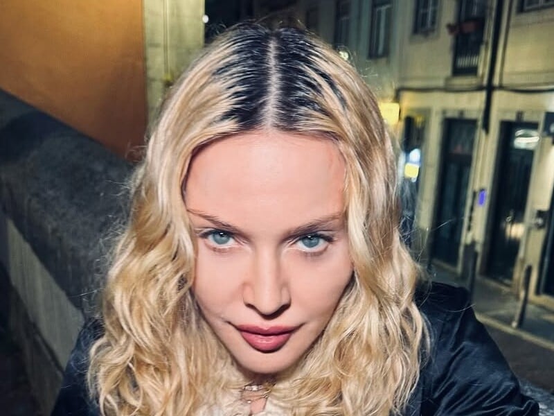 66-річна Мадонна показала фото з "найгарнішого пляжу у світі"