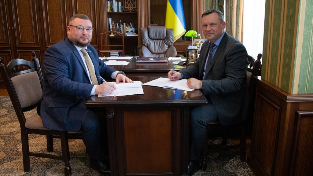 КНУБА та ВЕЛЮКС Україна домовилися спільно розвивати будівельну освіту