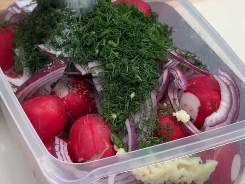 Маринована редиска за цим рецептом виходить неймовірно смачною. Рецепт маринаду, перевірений роками