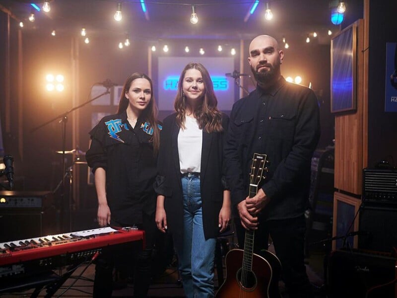 "Не зійшлися". Експідопічна The Hardkiss розповіла, чому не склалася її співпраця з гуртом