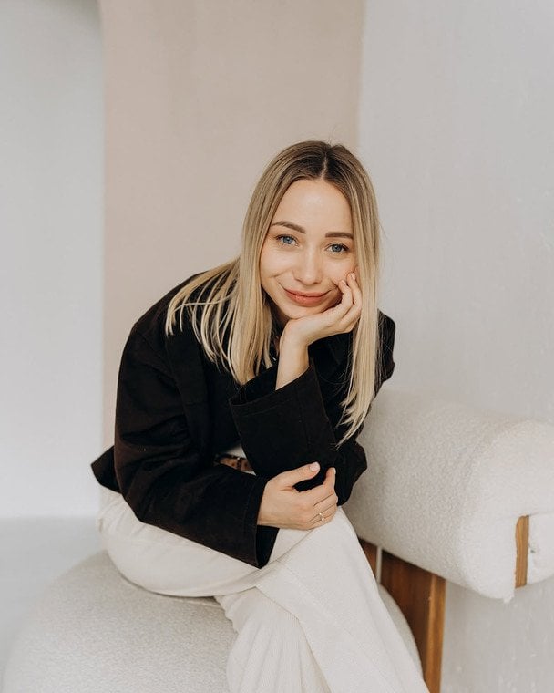 Дружина Віктора Павліка похизувалася, який вигляд має її обличчя після пластичної операції