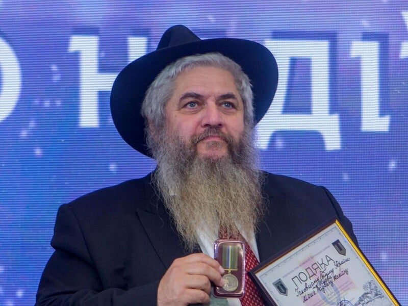 Головний рабин України презентував кліп на пісню, у якій звернувся до Трампа. Відео