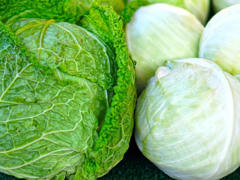 Якщо побачили це не головці – не купуйте. Як вибрати молоду капусту