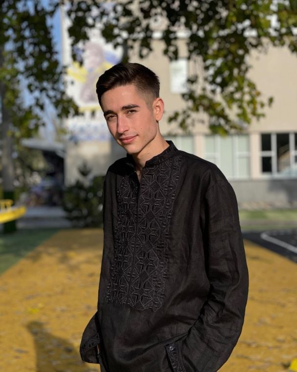 Роман Сасанчин зворушив кадрами, як зустрів 23-річчя з донькою після довгої розлуки