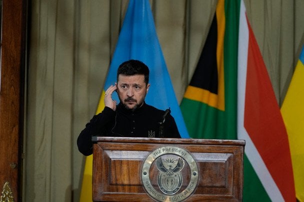 Зеленський передав президенту ПАР список 400 викрадених українських дітей