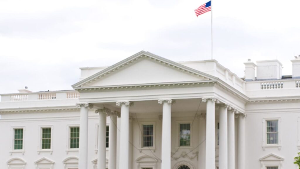 Жодних королів: американці вийшли на протести проти політики Трампа